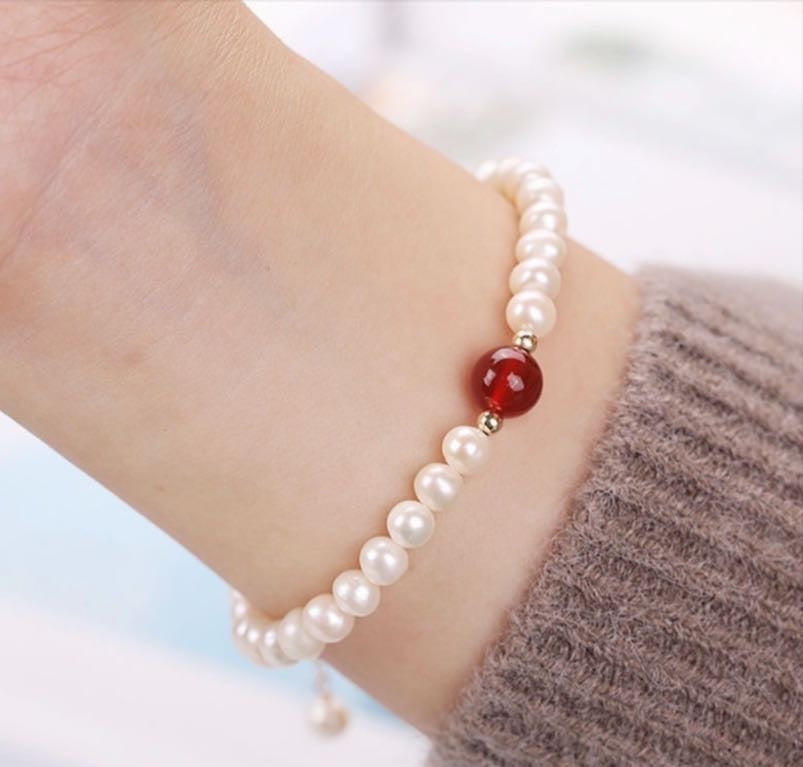 Scarlet Accent Beaded Bracelet
