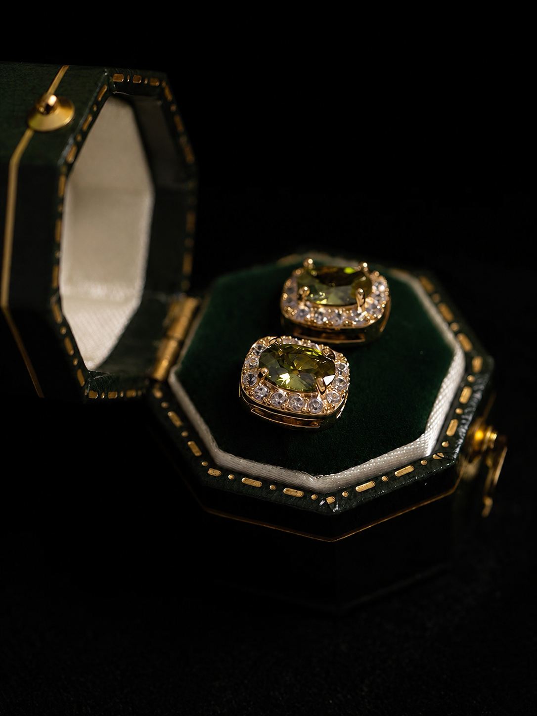 Verdant Glow Clip-On Earrings