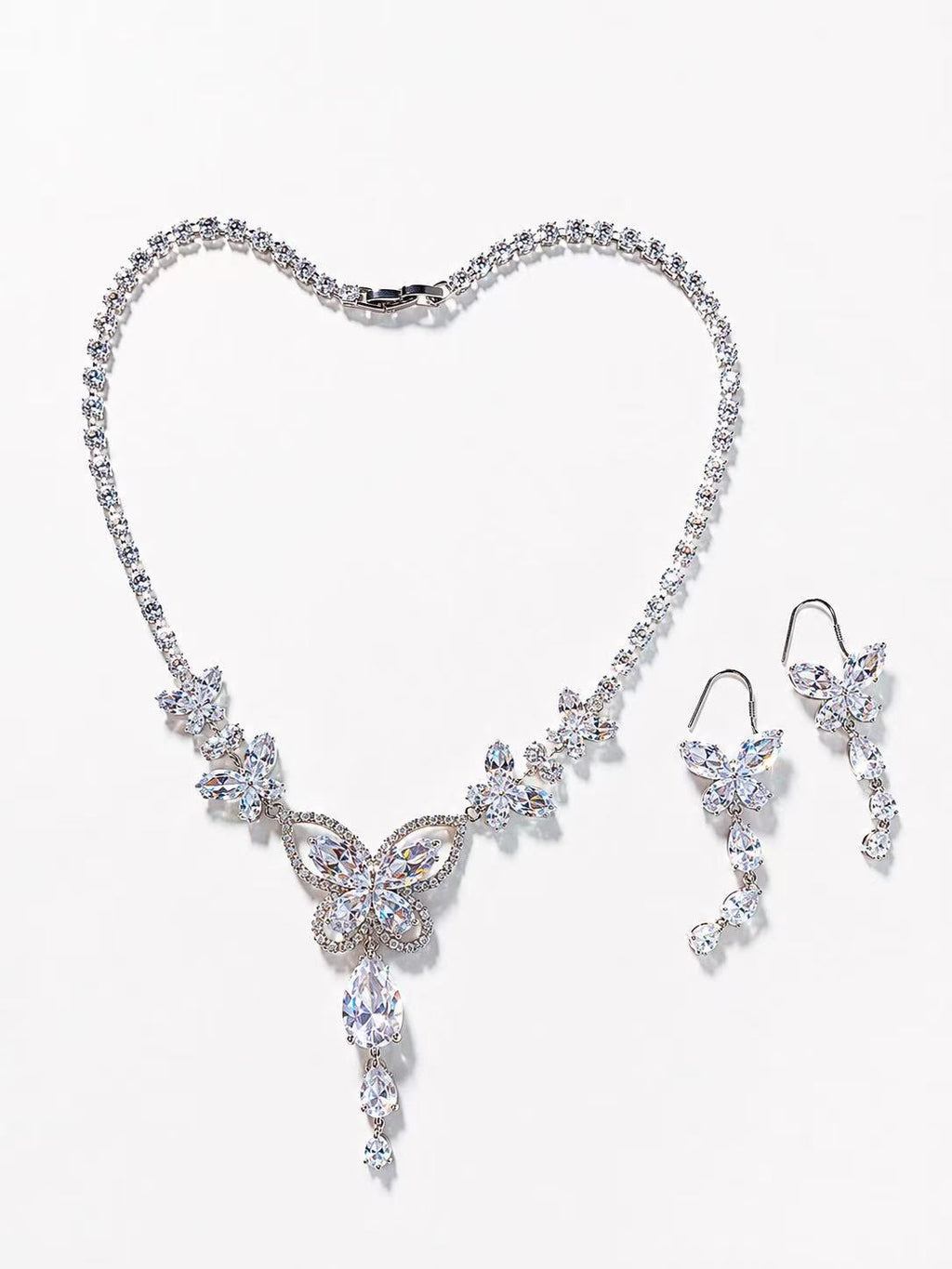 Elegant Butterfly Jewelry Set (Necklace & Earrings)