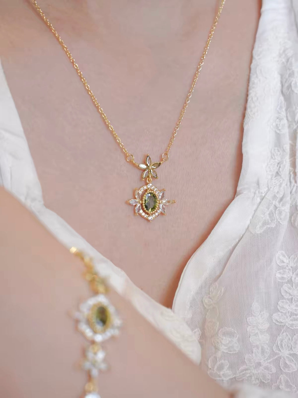 Woodland Bloom Pendant