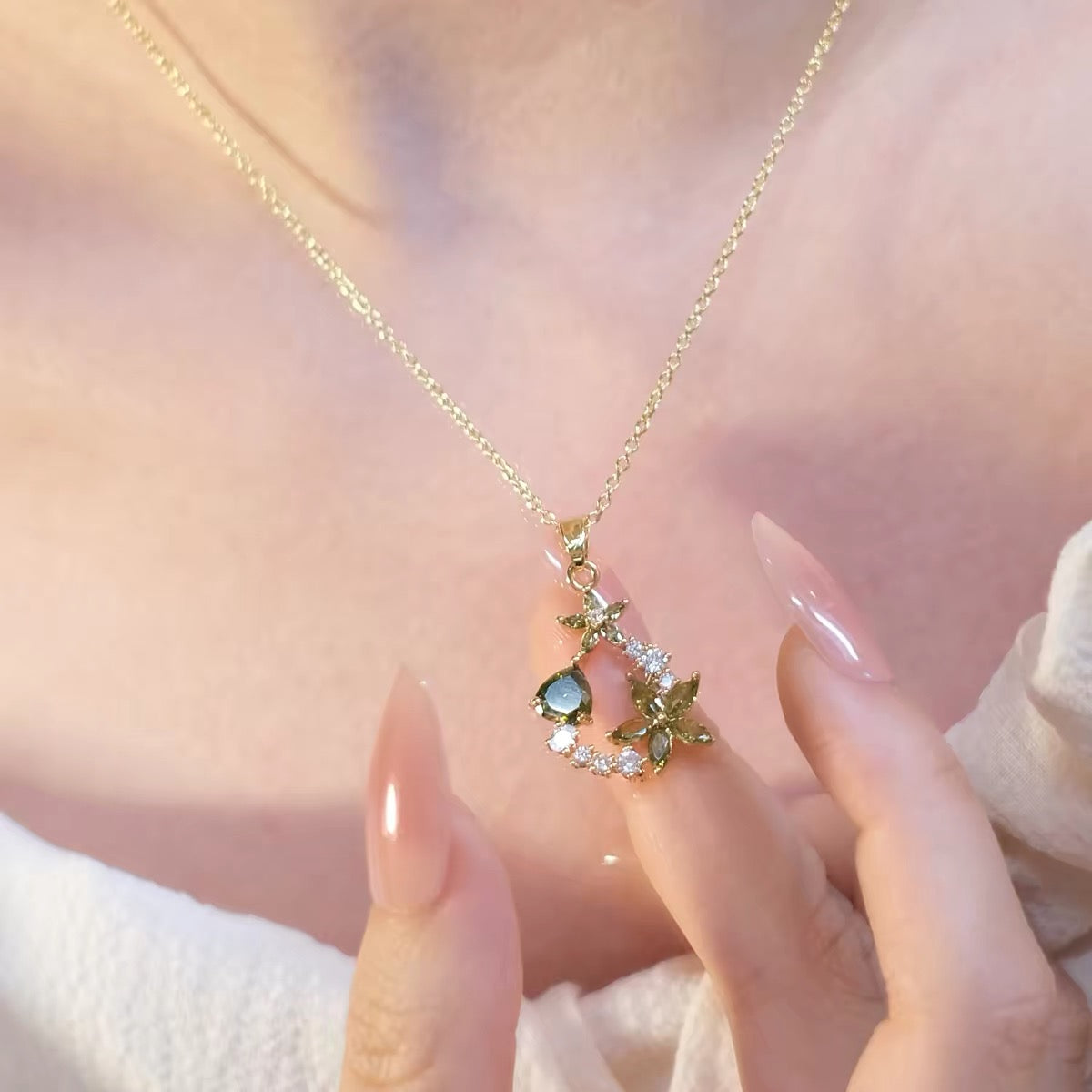 Woodland Halo Pendant