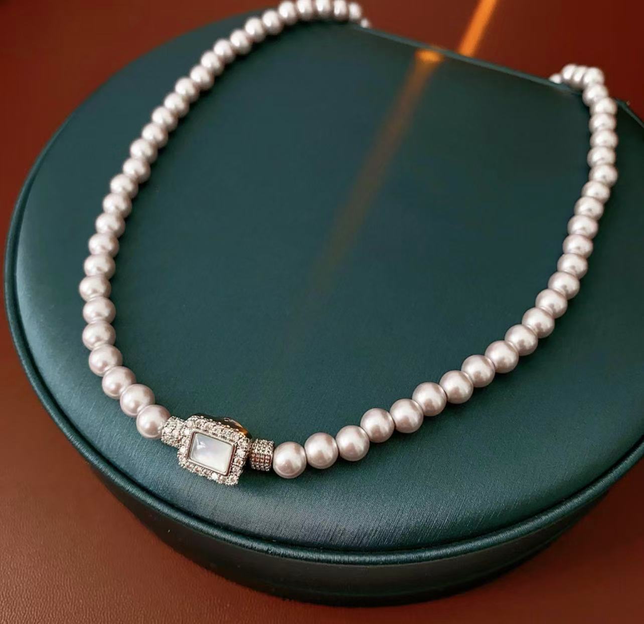 French Style Pearl Necklace with Mother-of-Pearl Clasp | Elegant Minimalist Choker Necklace