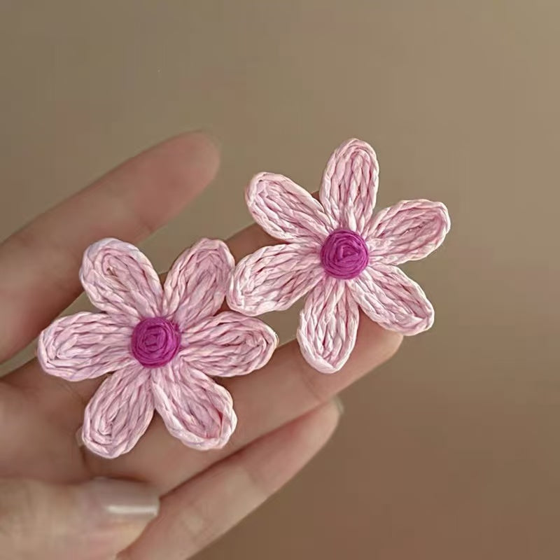 Blush Daisy Earrings
