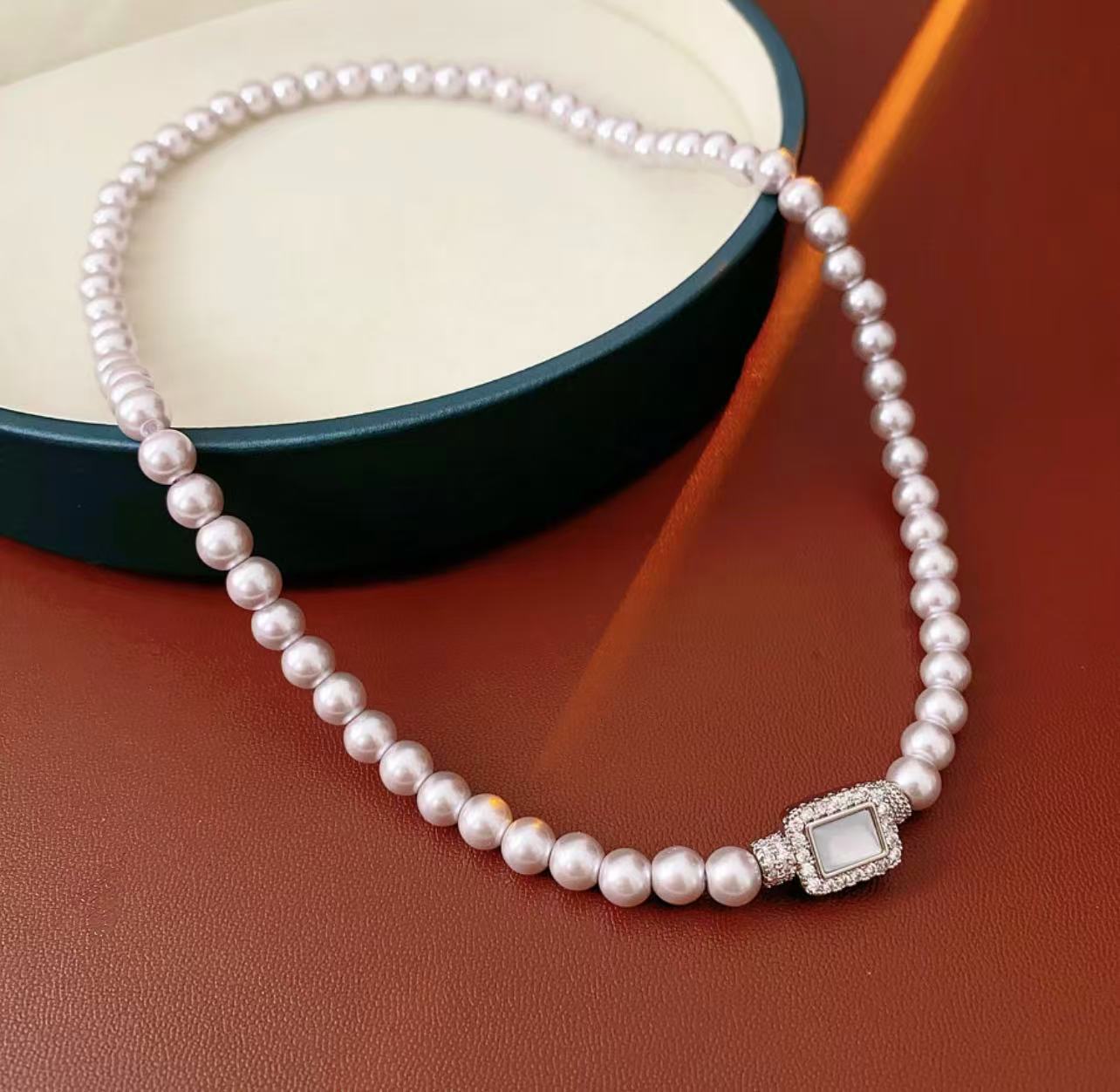 French Style Pearl Necklace with Mother-of-Pearl Clasp | Elegant Minimalist Choker Necklace
